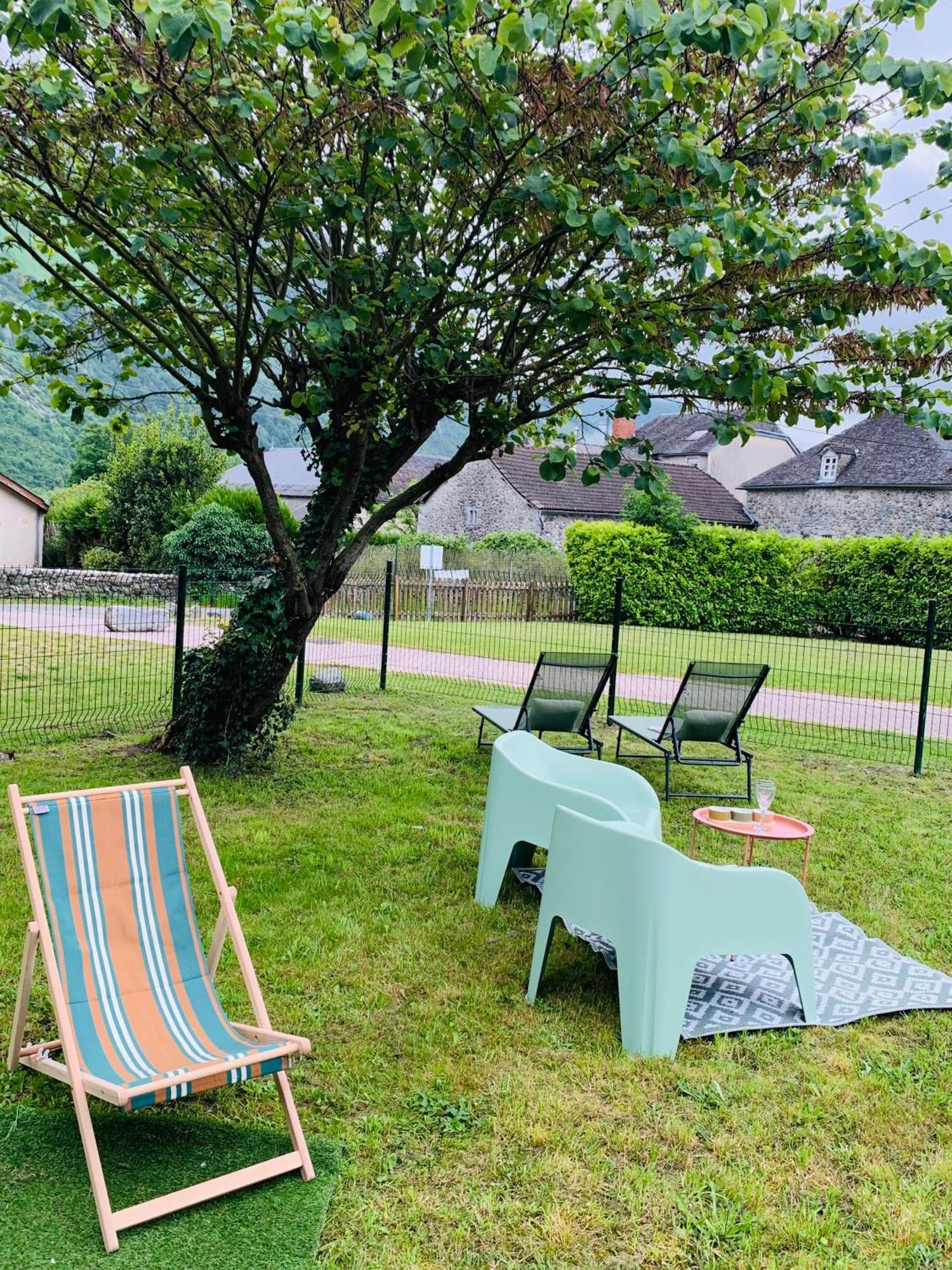 La Suite Unique - Le Jardin Sur Les Pyrenees- Vue Panoramique Montagne -Jardin Cloture Prive De 100M2-Parking-Linge De Lit Et Serviettes Compris- Bielle Εξωτερικό φωτογραφία