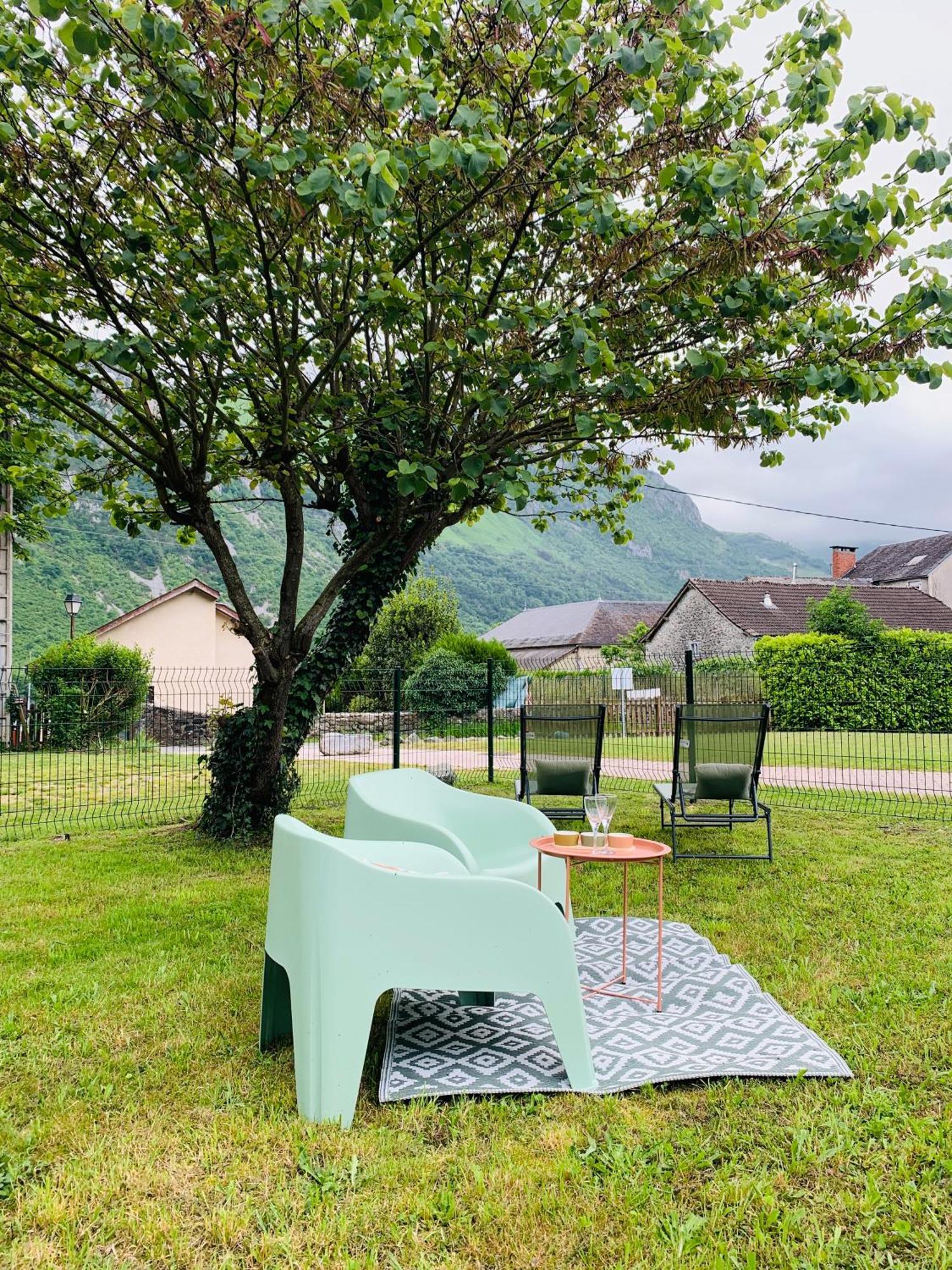 La Suite Unique - Le Jardin Sur Les Pyrenees- Vue Panoramique Montagne -Jardin Cloture Prive De 100M2-Parking-Linge De Lit Et Serviettes Compris- Bielle Εξωτερικό φωτογραφία