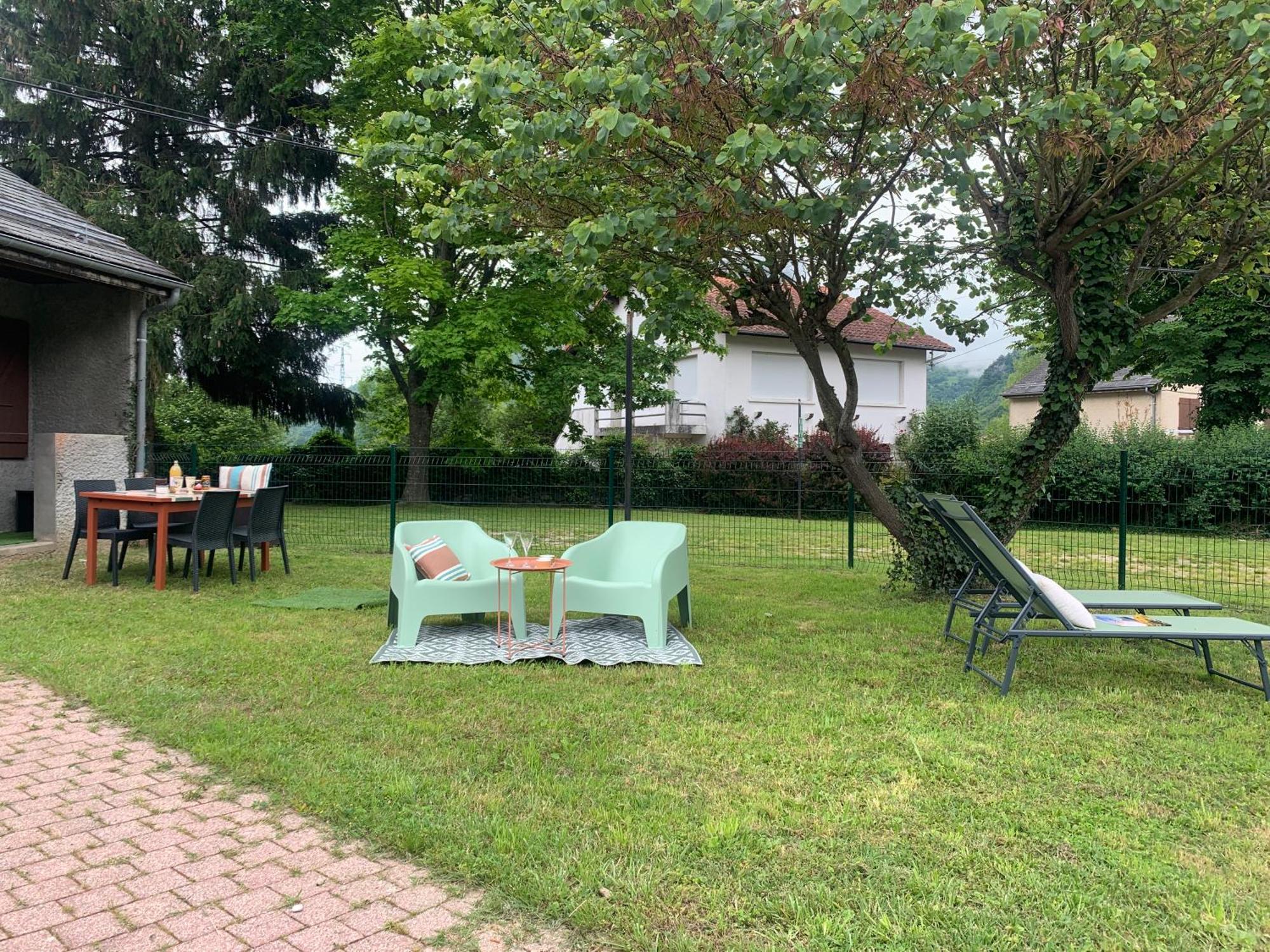 La Suite Unique - Le Jardin Sur Les Pyrenees- Vue Panoramique Montagne -Jardin Cloture Prive De 100M2-Parking-Linge De Lit Et Serviettes Compris- Bielle Εξωτερικό φωτογραφία